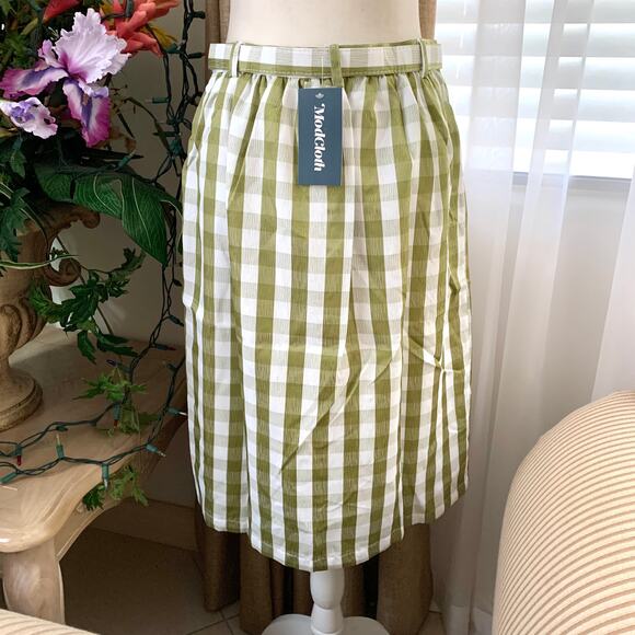 Modcloth Past But Not Least Belted Skirt in Green Checkered - Picture 7 of 10